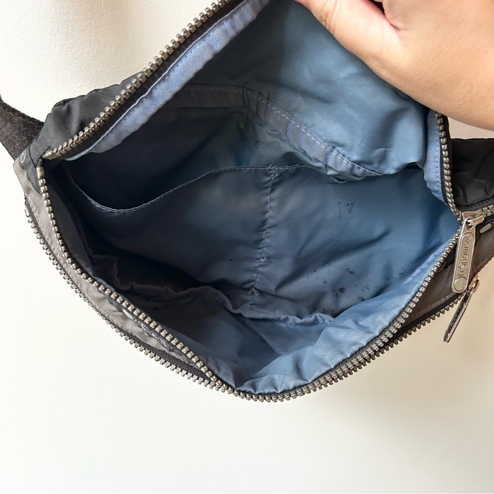 Lesportsac nylon fanny pack with adjustable waist or crossbody strap - Picture 7 of 11